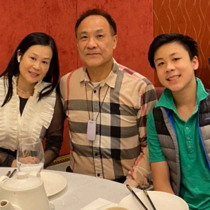 Jimmy Chan, qui soutient la SCC, en compagnie de son épouse Felicia et de son fils Riley
